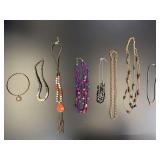 NECKLACE LOT OF 8