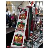 CUTE CHRISTMAS WALL DECOR & TABLE RUNNER