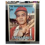 1967 TOPPS BASEBALL CARD VIC DAVALILLO