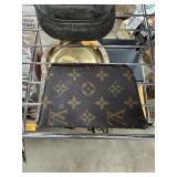 LOUIS VUITTON CHAGE PURSE NOTE