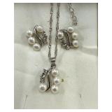 REAL PEARL EARRINGS & NECKLACE SET