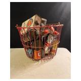 METAL BASKET WITH OIL CANS