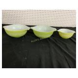 3 PYREX CRAZY DAISY GREEN AND WHITE BOWLS