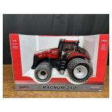 1/16 Case-IH Magnum 340 Prestige NIB Ertl