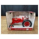 1/16 Farmall 230 NIB Ertl