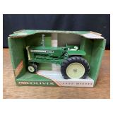 1/16 Oliver 1555 NIB Ertl