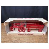 1/16 Farmall F-20 + Wagon Set NIB Ertl