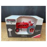 1/16 Farmall Super MD NIB SM