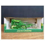 1/16 John Deere Lindeman Crawler w/Cultivator NIB SC