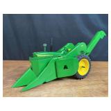 1/16 John Deere 4020 w/Picker Custom