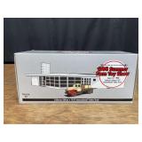 1/34 IH Stake Truck 1998 SFTS NIB 1st Gear