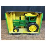 1/16 John Deere 4620 Collector NIB Ertl