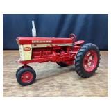 1/16 Farmall 560 Ertl