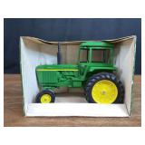 1/16 John Deere 4430 NIB Ertl