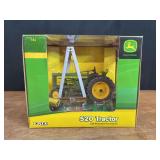 1/16 John Deere 520 Restoration NIB Ertl