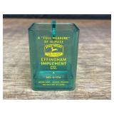 John Deere Measuring Cup