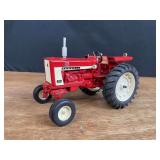 1/16 Farmall 706 Customized