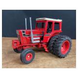 1/16 IH 1568 Customized