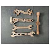 (5) IHC Wrenches