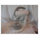 Like New Sunbeam Mixmaster w/cover