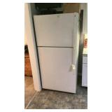 GE Refrigerator Freezer with Ice Maker 31 3/8? W