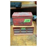 Emergency reflectors & nut/bolt bin w/hardware