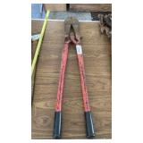 Bolt cutter