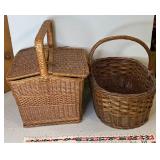 2 Baskets & Dishes