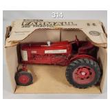 Ertl Farmall 350 Tractor, 1/16, NIB