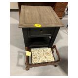 FAUX WOOD TOP ACCENT TABLE, SMALL WOODEN STOOL