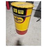 PENNZOIL METAL BARREL WITH ANIMAL FOOD AND GRASS