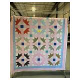 MACHINE STITCHED PATCHWORK CROWNS QUILT