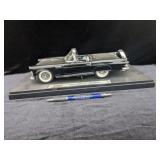 Revell 1956 Ford Thunderbird Model Car 1:18 Scale