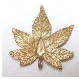 (394) .5" 10K MAPLE LEAF PENDANT / CHARM