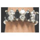 (526) SILVER TONE RHINESTONE RING