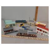 Service shops, railroad, toy shop++ *plastic toy