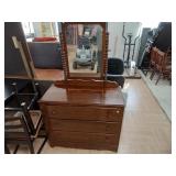 >dresser with mirror 40"x30x18