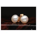 10k Small Pearl Post Earrings, .55g