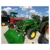 JD 5210 Diesel Tractor w/520 Loader (KEYS)