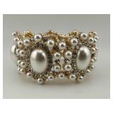 Beautiful Pearl and Rhinestone Bracelet