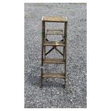 Wooden Painters Ladder 4ft