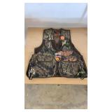 Game Winner Menï¿½s Size S/M Hunting Vest