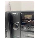 Sony CDD-440 CD,Radio, Cassette-corded with speakers