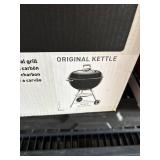 Weber 741001 Original Kettle 22" Charcoal Grill - Black