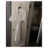 Commercial Hospitality Waffle Texture Short Sleeve Bathrobe (SOME STAINS PRESENT)