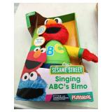 Sesame Street Playskool Street Singing ABCâs Elmo , Red