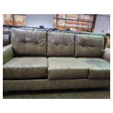 Toupe Full Size Couch