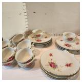 Vintage snack plates and cups set of 12 great condition