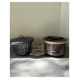 One quart Rival Slow Cooker and small cake pan