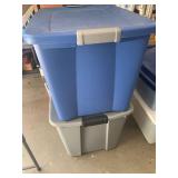 2 Storage totes